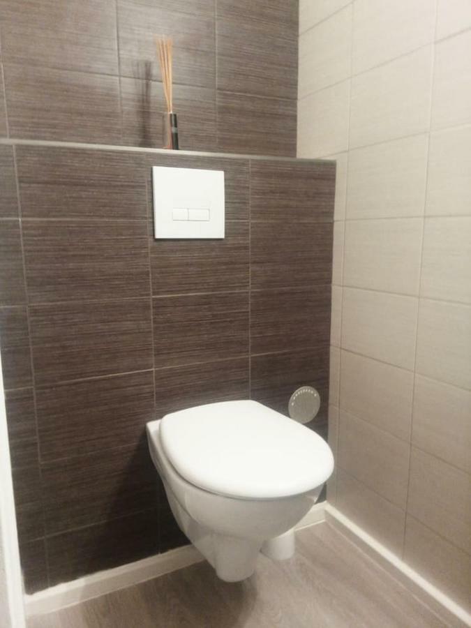בסטיה Charmant Studio Climatise A 300M Du Port. Refait A Neuf. מראה חיצוני תמונה
